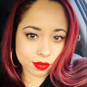 Meet your Posher, Aida